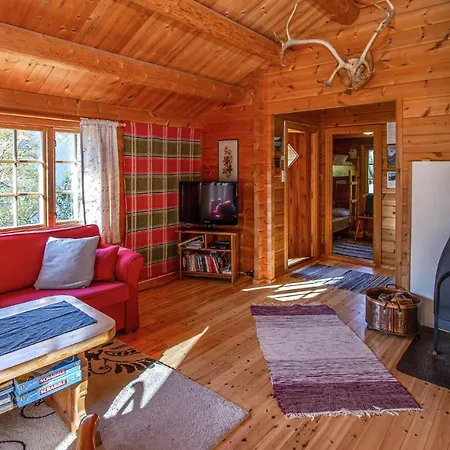 2 Bedroom Cozy In Eikesdal *